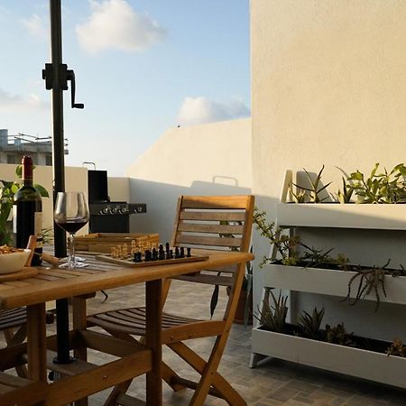 Cosy Designer Seaview Penthouse With Terrace & Bbq Apartment St. Paul's Bay Exterior photo